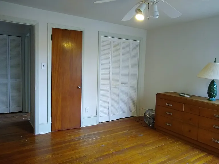 24508 Old Meadow Rd — Photo 18
