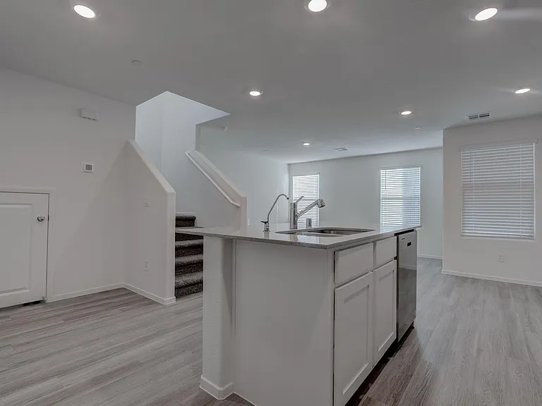 7371 Craig Cove Ct — Photo 12