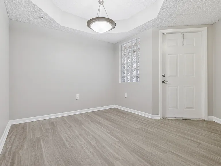 Pembroke Pines Landings Apartments — Photo 11