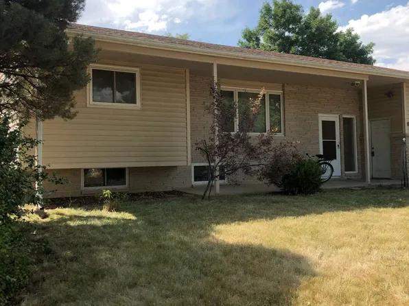 1033 Cypress Dr, Fort Collins, CO 80521