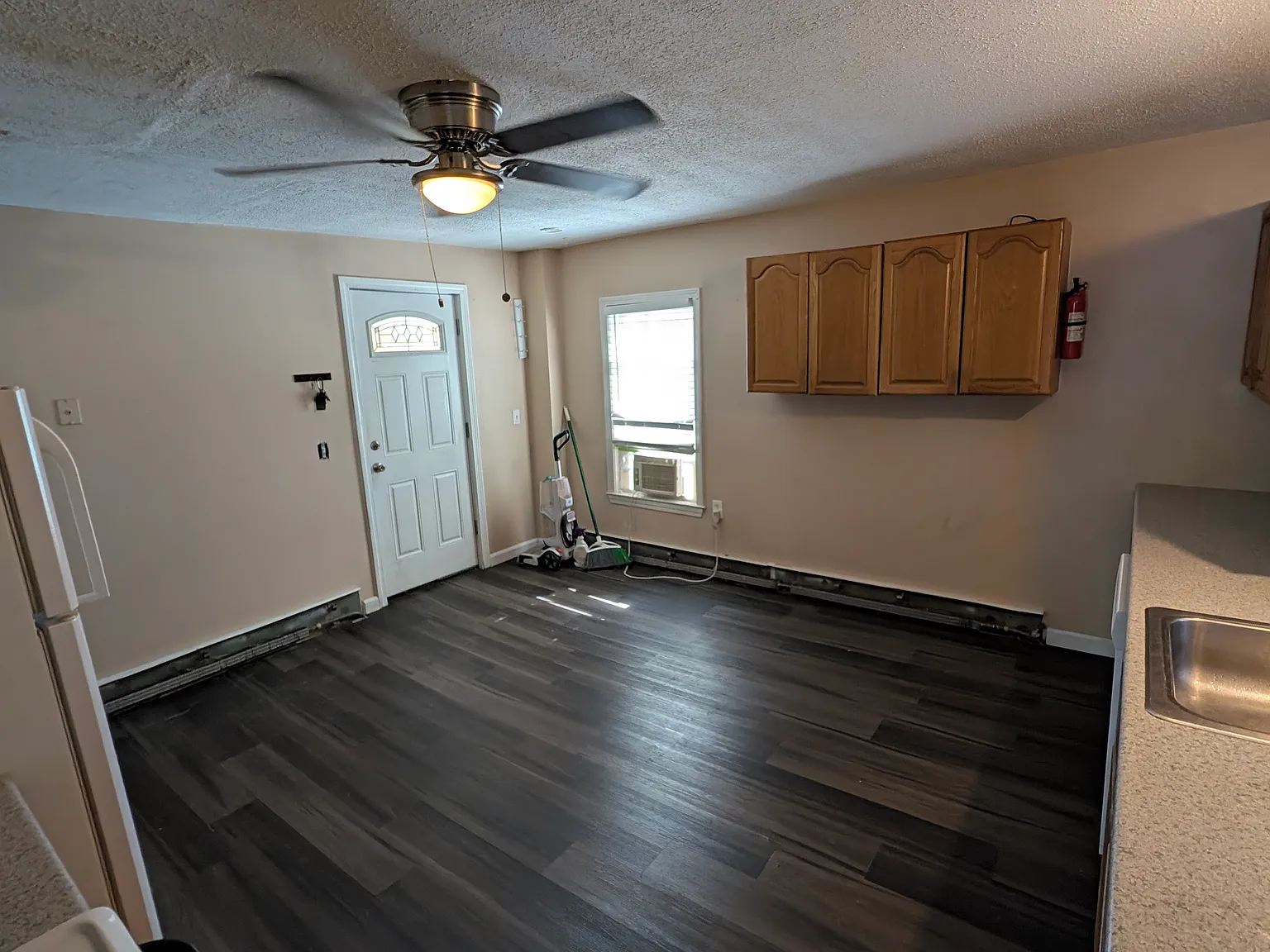 2 bed, 800 sqft, $1,650 — Photo 3