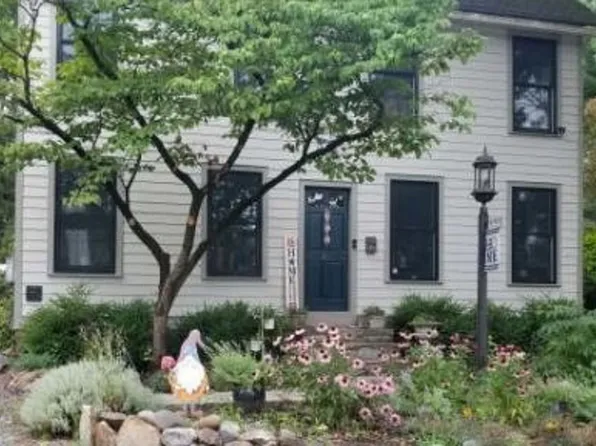 41 Old Locust Ave, Fallsington, PA 19054