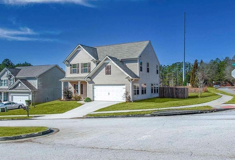 1st image of 700 Fitzroy Dr