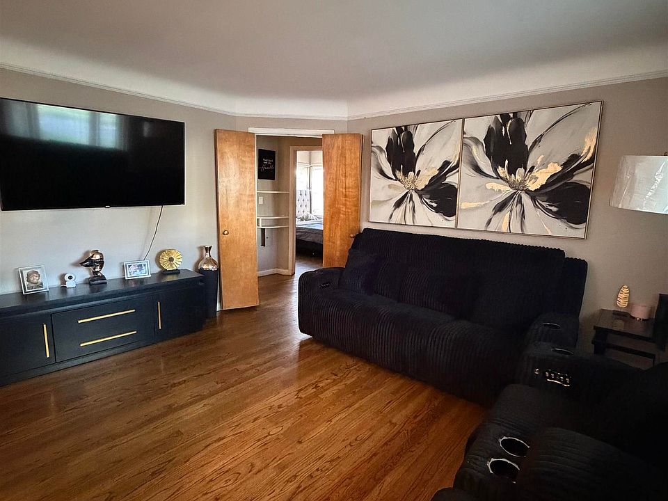 17311 Olympia, photo 3