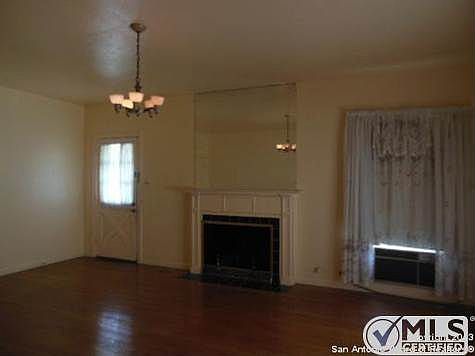 4th image of 225 Thorain Blvd