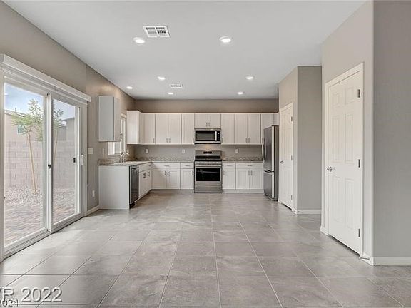 5th image of 4457 Zara Point Ave
