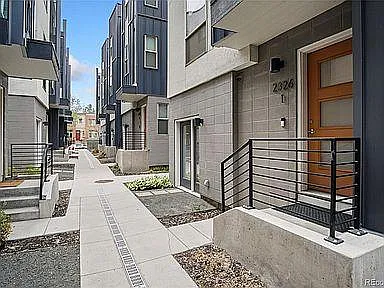 2 bed, 1616 sqft, $3,800 — Photo 2
