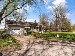 29104 SW Outer Rd, Harrisonville, MO 64701