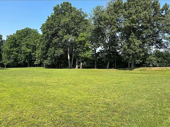 3rd image of 1 Cherry Ln