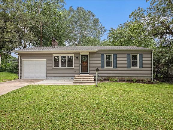 2nd image of 504 N Seminole Dr
