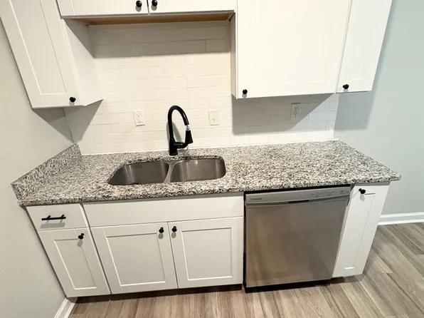 The Den Apartments, Bldg 3570, 3570 Mynders Ave APT 16, Memphis, TN 38111