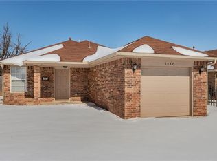 1427 NW 98th St, Oklahoma City, OK 73114