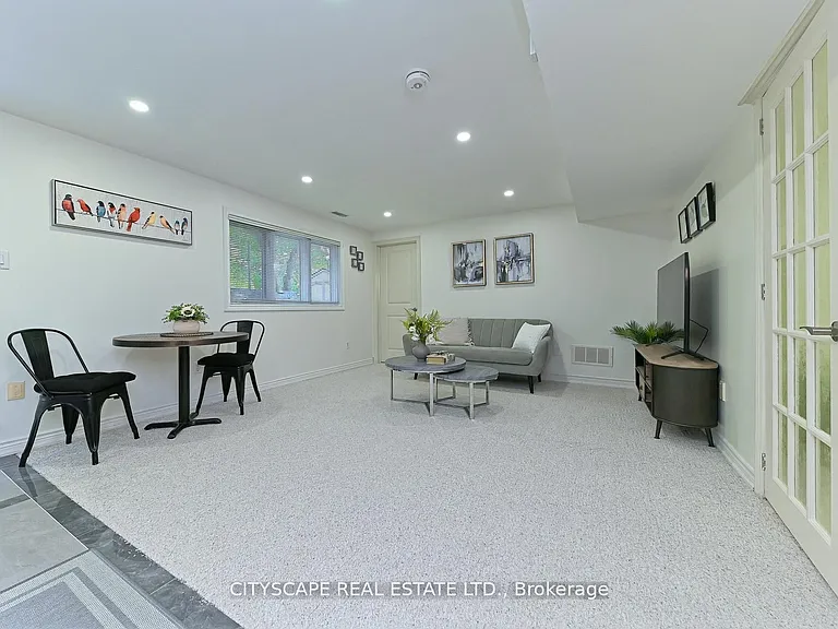 354 Plains Rd W — Photo 13