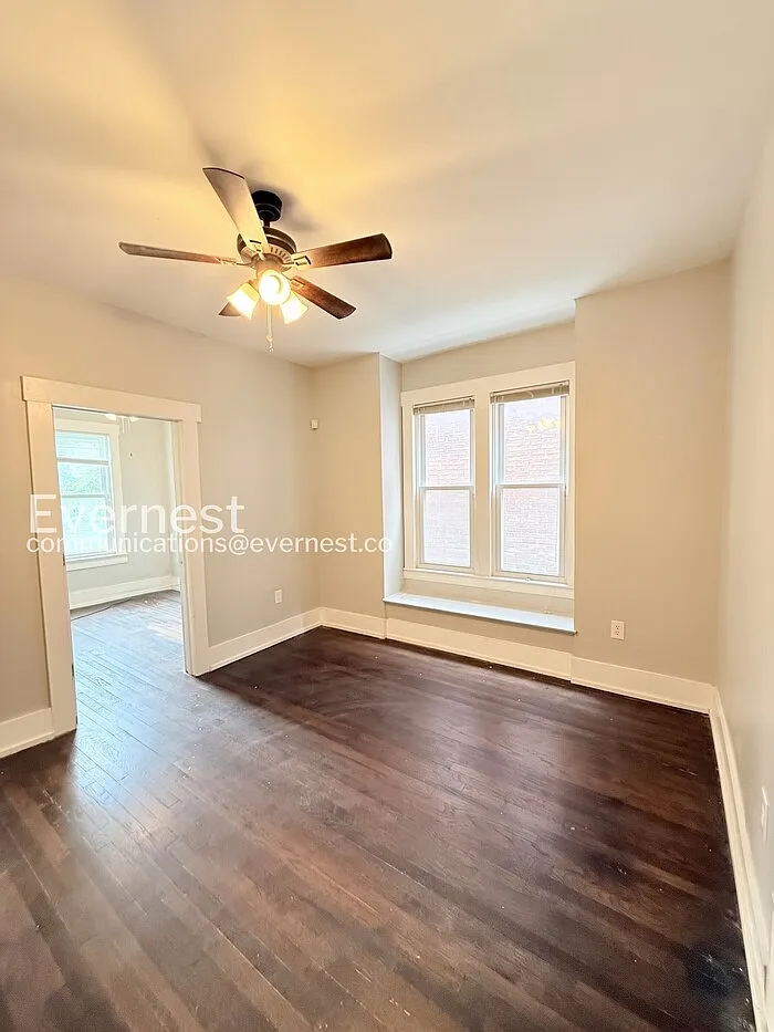 3 bed, 1.0 bath, 1100 sqft, $1,245 — Photo 4