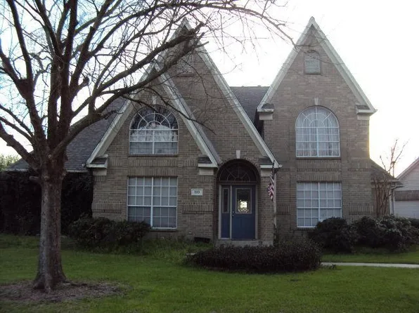 30 Colony Sq, Angleton, TX 77515