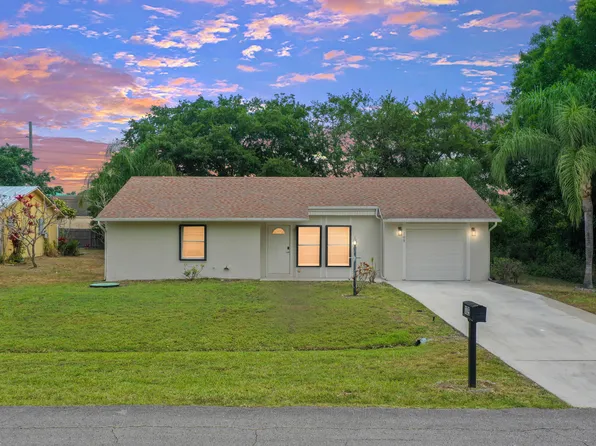 109 SW Essex Drive, Port St Lucie, FL 34984