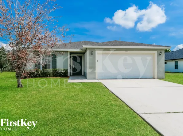 991 SW Dubois Ave, Port Saint Lucie, FL 34953