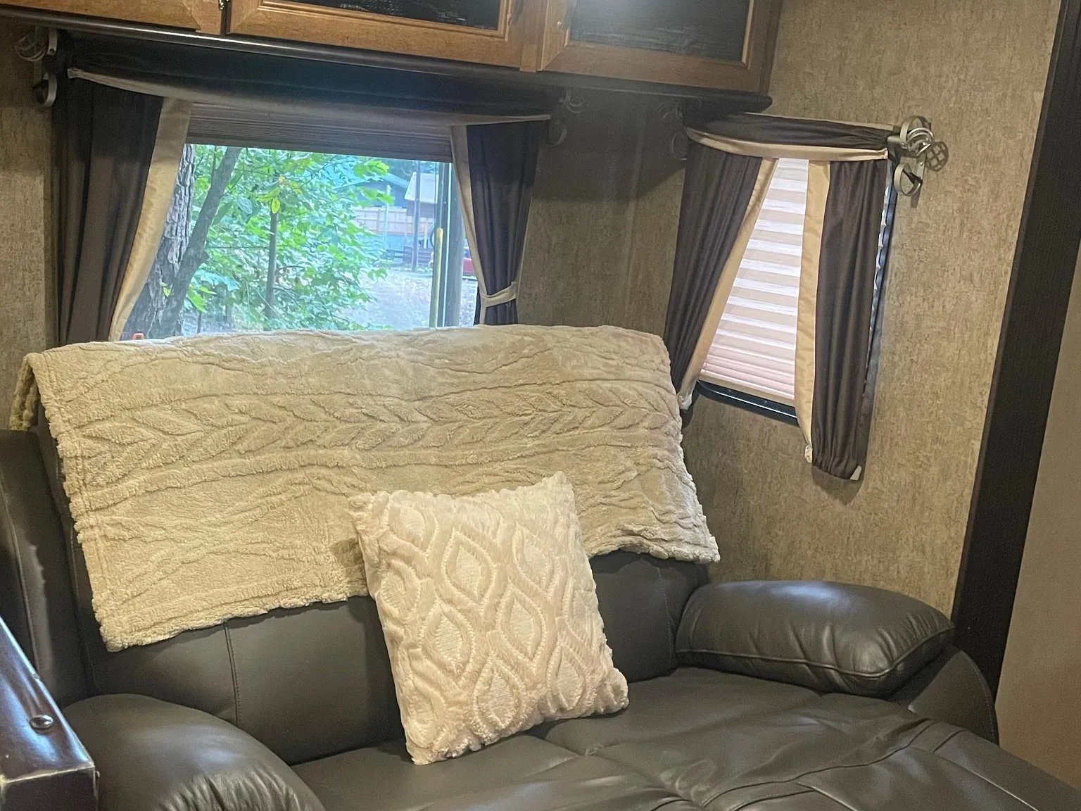 2 bed, 320 sqft, $900 — Photo 4