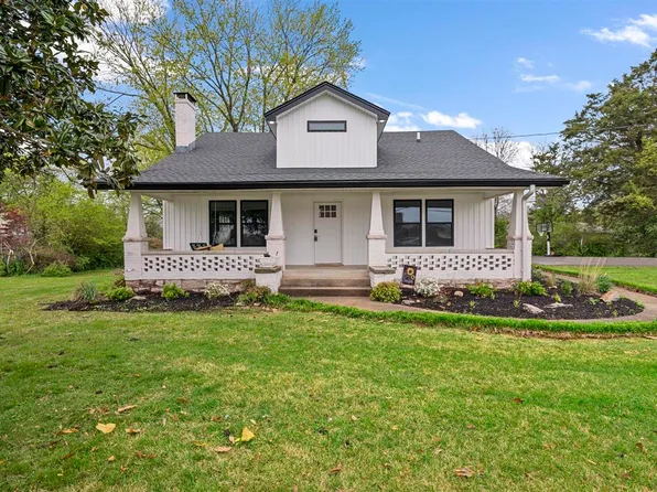 2247 Smallhouse Rd, Bowling Green, KY 42104