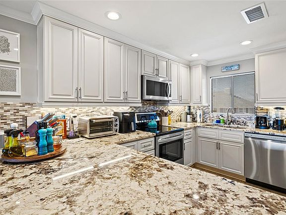 5th image of 1602 Stickney Point Rd APT 307