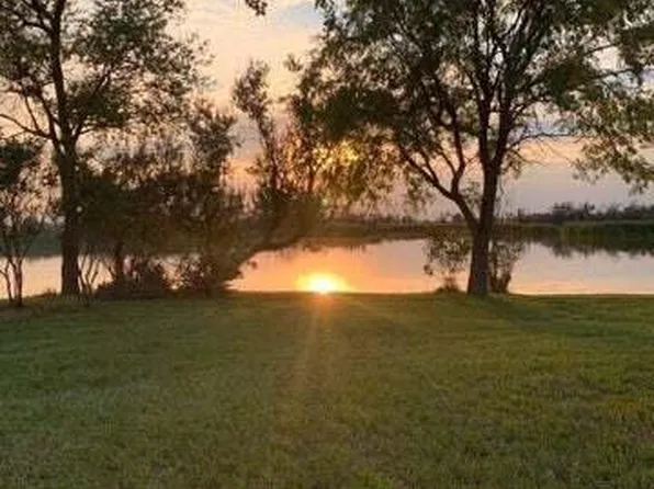 38450 Turtle Creek Dr, Redfield, SD 57469