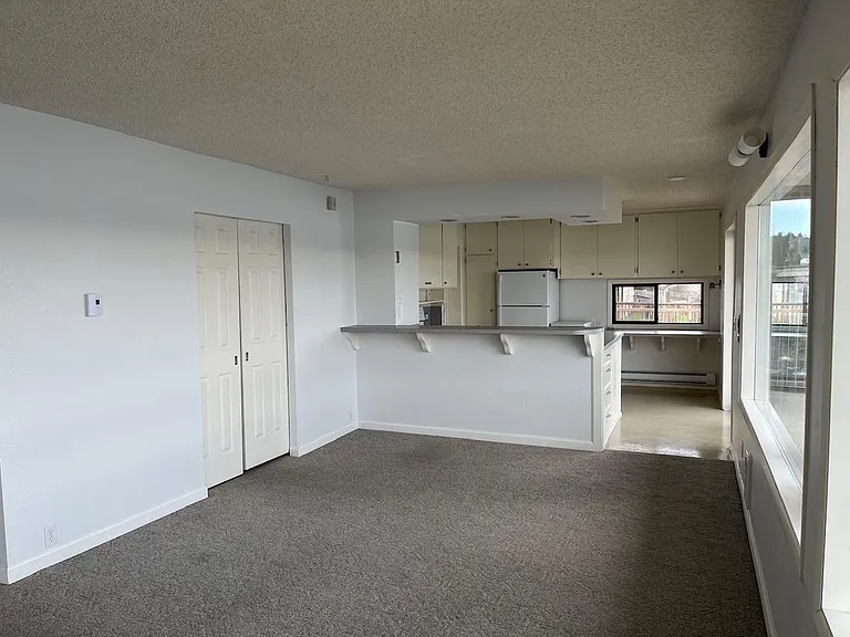 618 Washington Ave #4 — Photo 11