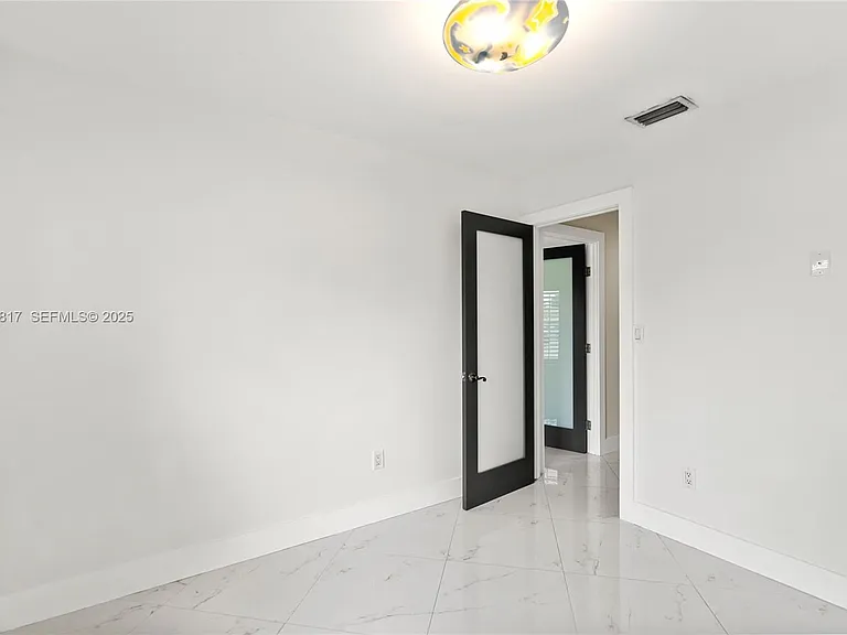 13611 SW 77th St — Photo 32