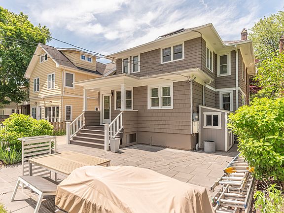 3rd image of 1111 Olivia Ave