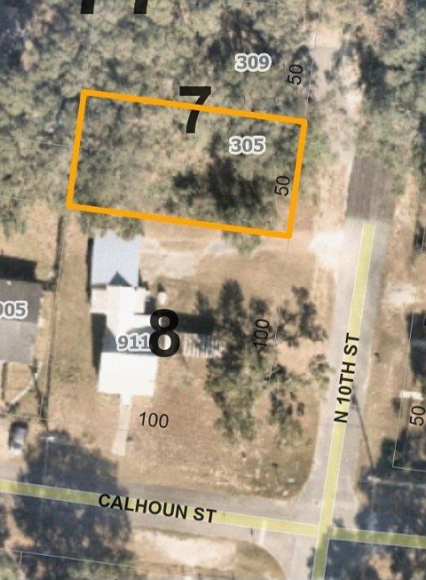 1st image of 305 N 10th St