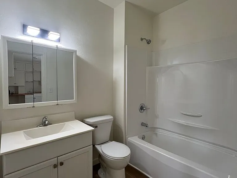 1511 Oregon St — Photo 21