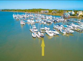 67 10th St W #A-2, Folly Beach, SC 29439