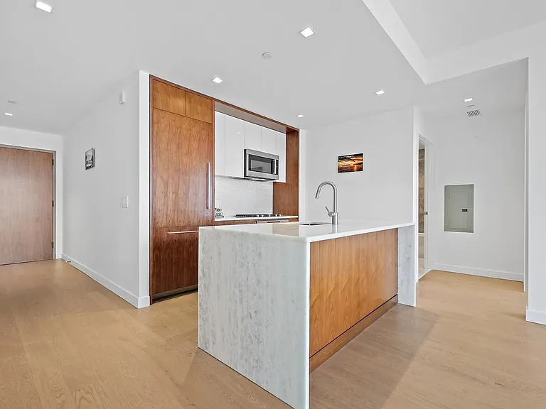 75 Park Ln S #1102R — Photo 9