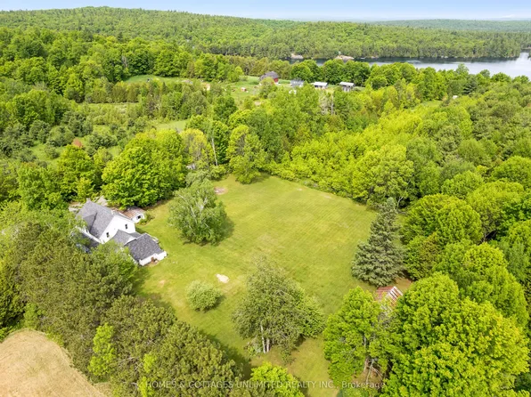 3200 Lavant Mill Rd, Lanark Highlands, ON K0G 1K0