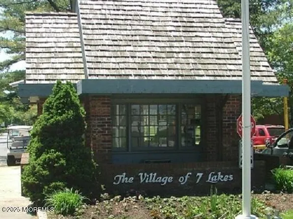 86C Dorchester Drive, Lakewood, NJ 08701