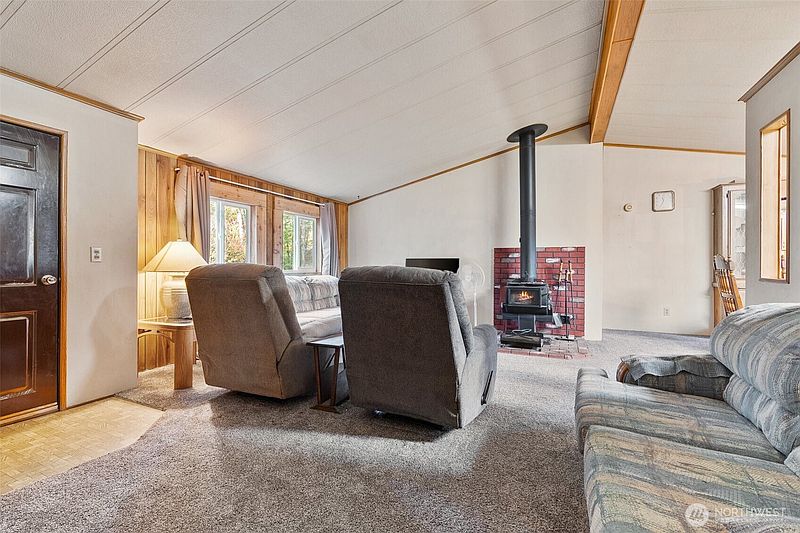 4th image of 107 3 Frostyrose Lane