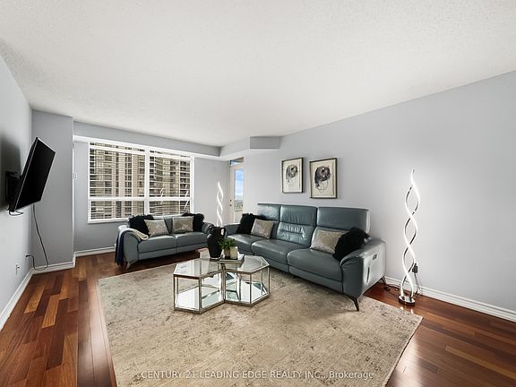 5th image of 35 Kingsbridge Garden Cir #1812