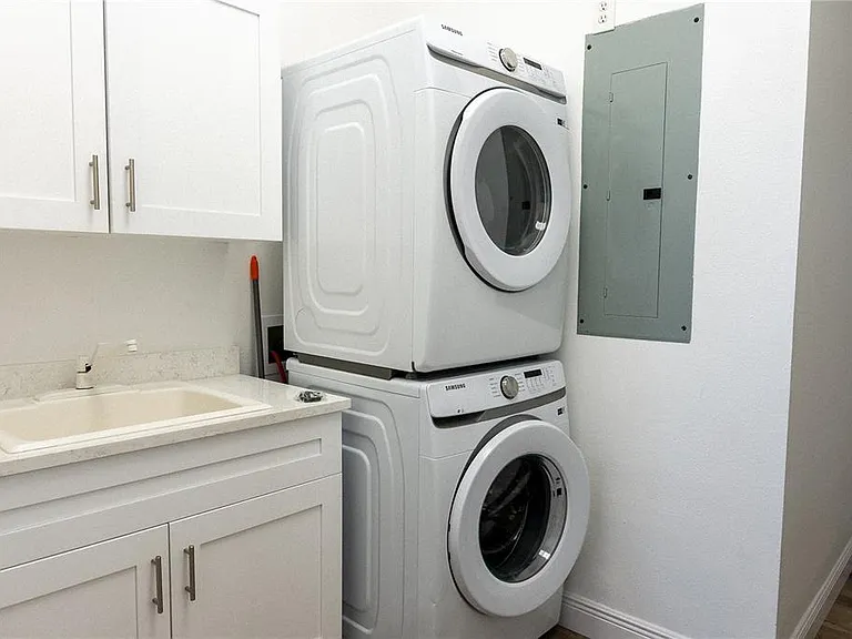 2424 Bay Dr #2424/2426 — Photo 9