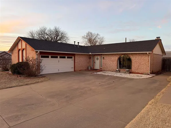 2329 Glenmore Pl, Ponca City, OK 74601