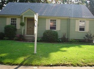 105 Lancaster St, Springfield, MA 01118