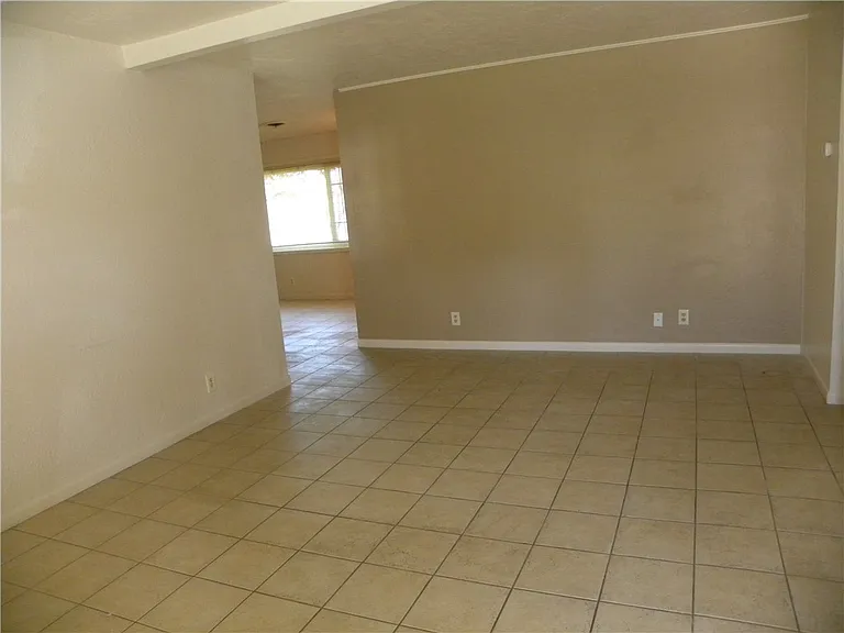 4618 Wooldridge Rd — Photo 8