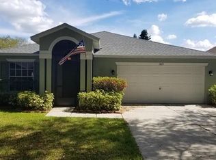 1821 Brandon Brook Rd, Valrico, FL 33594