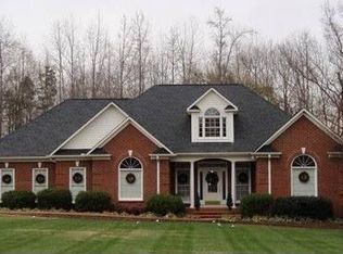 202 McDonald Farms Dr, Chesnee, SC 29323