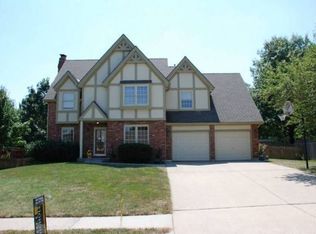 3901 NE 63rd St, Gladstone, MO 64119