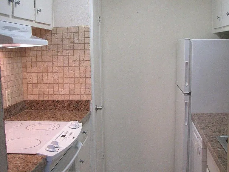 8277 Kingsbrook Rd #153 — Photo 7