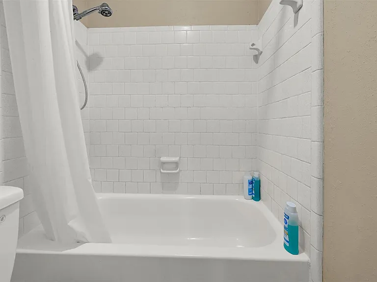 14102 Sylvia Dr — Photo 20
