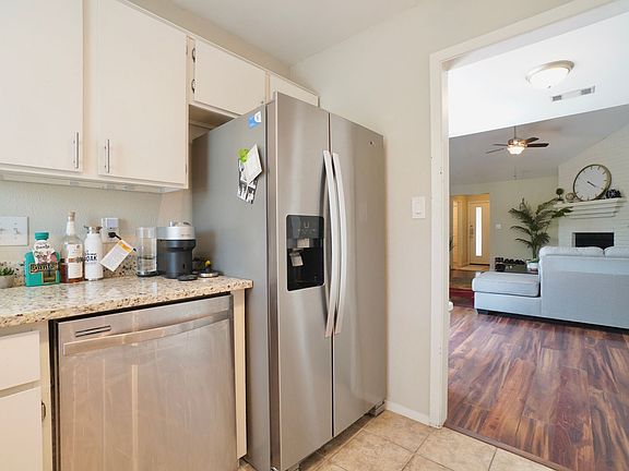 3rd image of 2603 Garrettson Dr #B