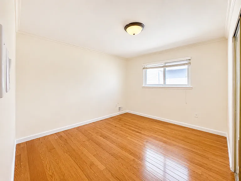 209 Paulding Ave #1 — Photo 9