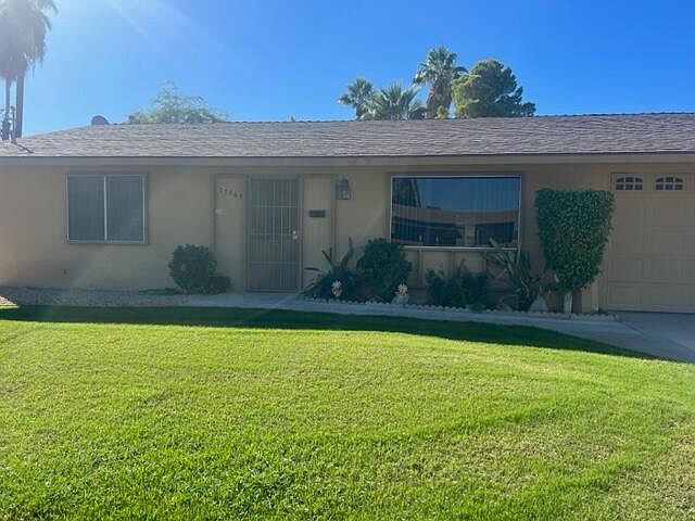 1st image of 77565 California Dr