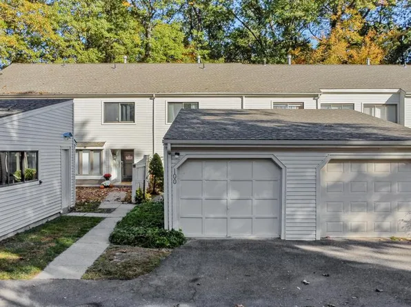 100 Farmington Chase Cres, Farmington, CT 06032