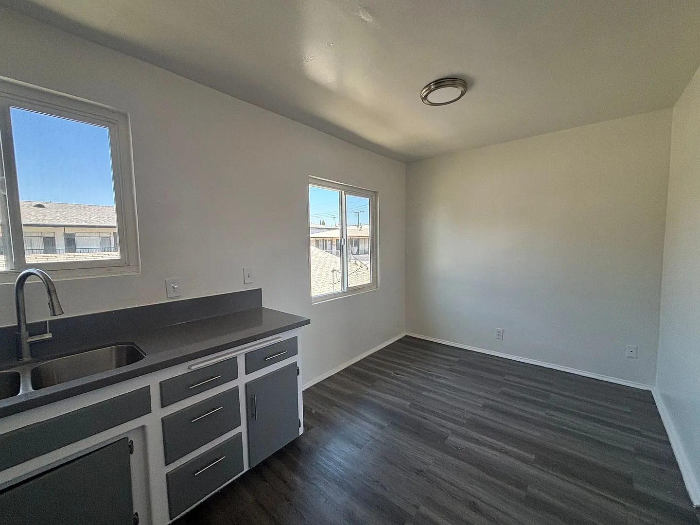7102 Malabar St — Photo 3